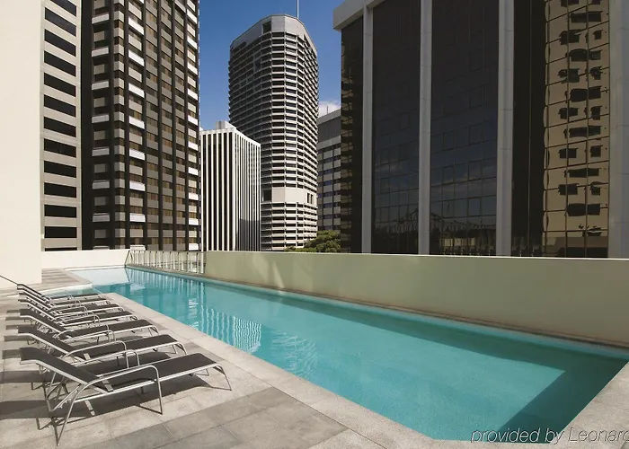 Oaks Brisbane Aurora Suites