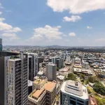 Oaks Brisbane Aurora Suites